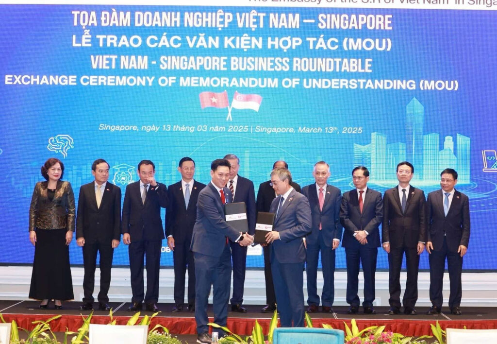 Sats and Vietnam Airlines sign sleeve for Air Cargo Hub at Long Thanh Airport