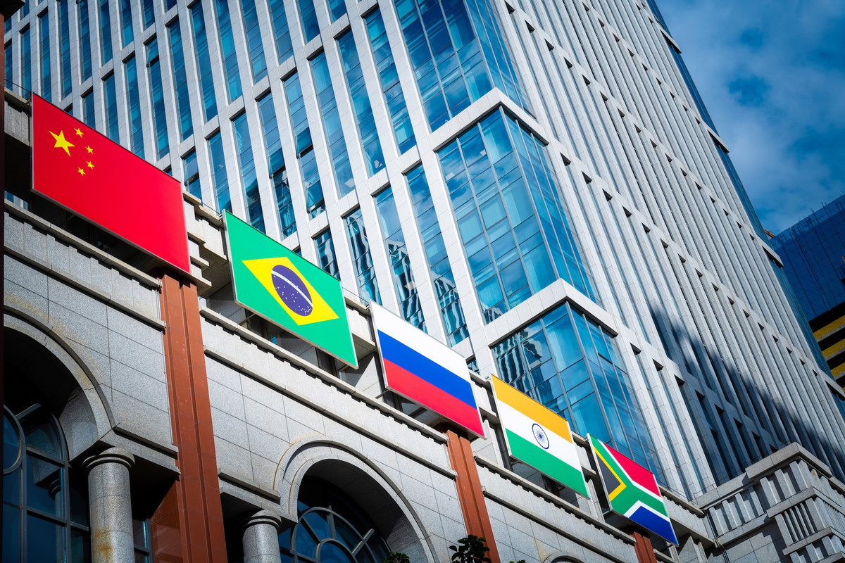 Is the US losing its grip on global economic power amid BRICS expansion?