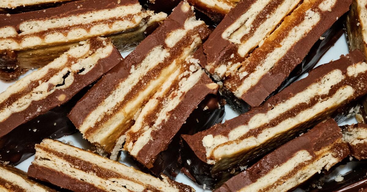 Mary’s Clubhouse Cookie Bars with Chocolate Caramel Frosting Recipe
